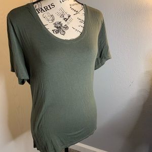 Slightly used - in great, clean condition
Ships fast with care!